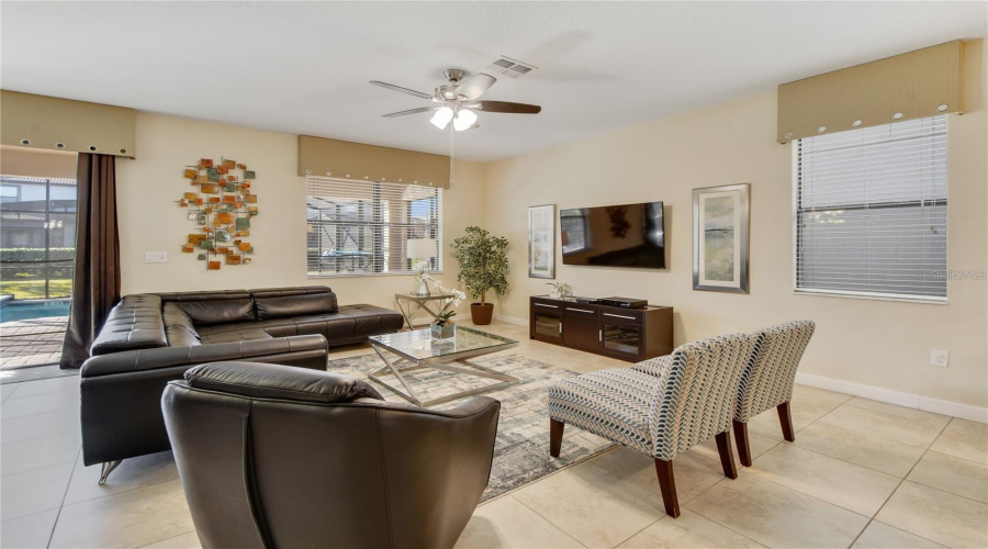 Davenport, Florida 33896, 9 Bedroom Bedrooms, ,5 Bathroombathrooms,Residential,For Sale,Rolling Fairway,0,Mfrs5158227