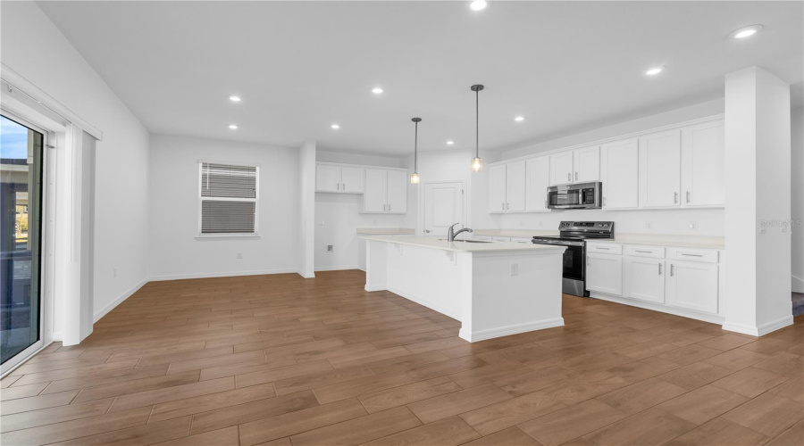 Davenport, Florida 33837, 4 Bedroom Bedrooms, ,2 Bathroombathrooms,Residential,For Sale,River Beacon,0,Mfro6415264