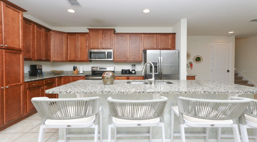 Kissimmee, Florida 34747, 8 Bedroom Bedrooms, ,7 Bathroombathrooms,Residential,For Sale,Marker,0,Mfrs5158223