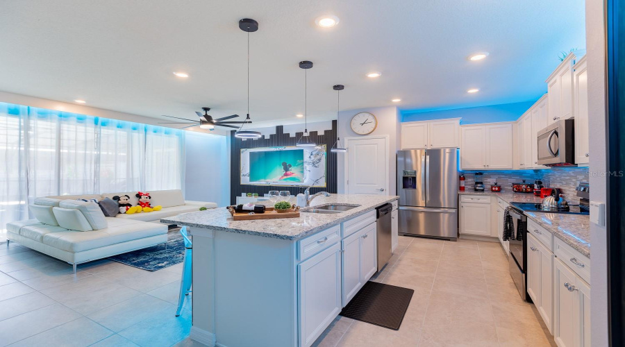 Davenport, Florida 33897, 5 Bedroom Bedrooms, ,4 Bathroombathrooms,Residential,For Sale,Lana,0,Mfro6442938