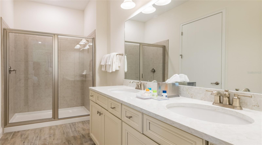 Kissimmee, Florida 34747, 2 Bedroom Bedrooms, ,2 Bathroombathrooms,Residential,For Sale,Dreamsicle,0,Mfro6444526