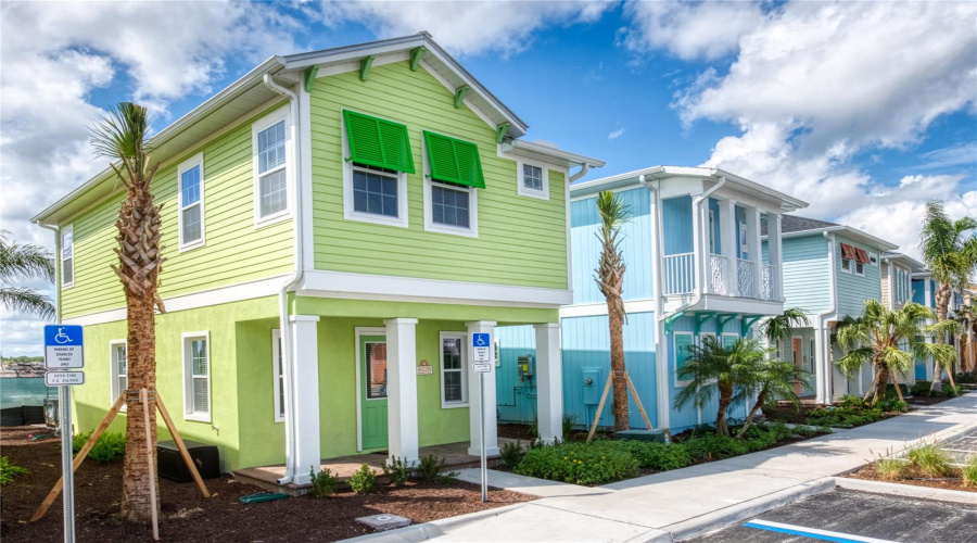 Kissimmee, Florida 34747, 2 Bedroom Bedrooms, ,2 Bathroombathrooms,Residential,For Sale,Dreamsicle,0,Mfro6444526