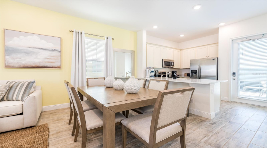 Kissimmee, Florida 34747, 2 Bedroom Bedrooms, ,2 Bathroombathrooms,Residential,For Sale,Dreamsicle,0,Mfro6444526