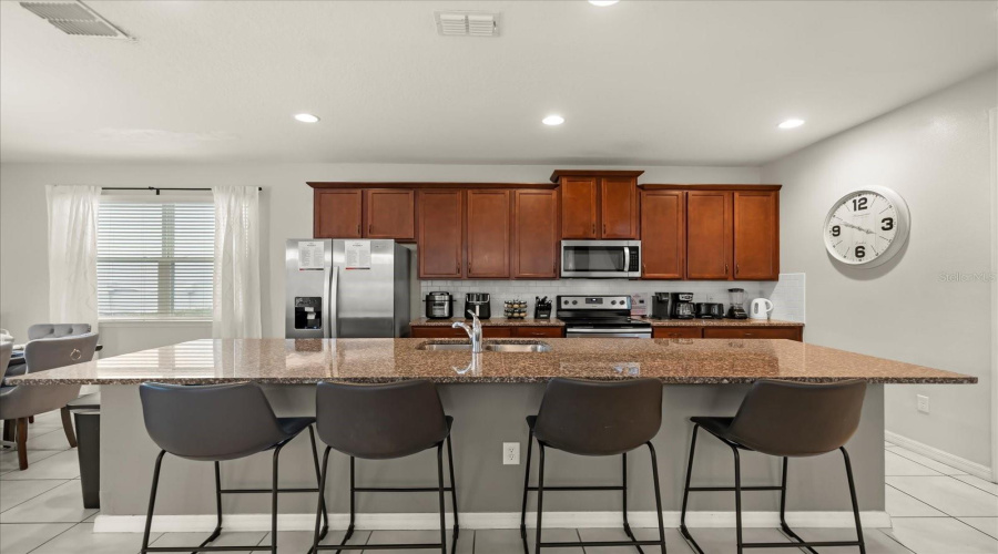 Kissimmee, Florida 34747, 6 Bedroom Bedrooms, ,4 Bathroombathrooms,Residential,For Sale,Nassau Point,0,Mfro6444250