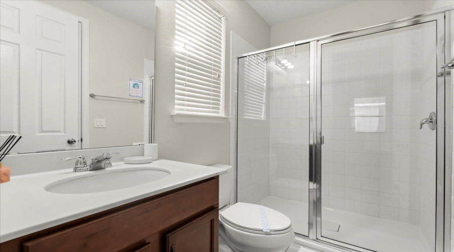 Kissimmee, Florida 34747, 6 Bedroom Bedrooms, ,4 Bathroombathrooms,Residential,For Sale,Nassau Point,0,Mfro6444250