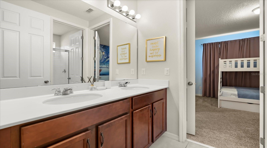 Kissimmee, Florida 34747, 6 Bedroom Bedrooms, ,4 Bathroombathrooms,Residential,For Sale,Nassau Point,0,Mfro6444250