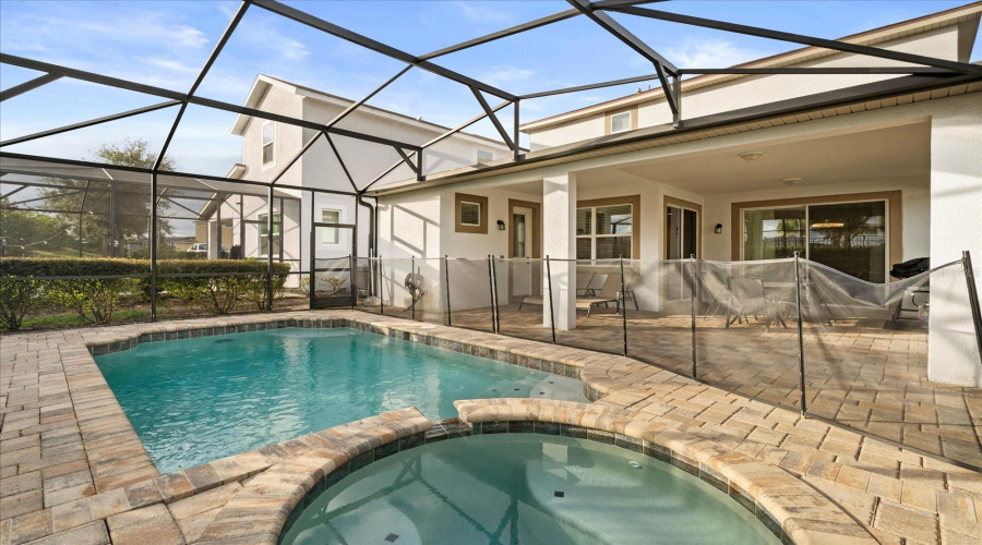 Kissimmee, Florida 34747, 6 Bedroom Bedrooms, ,4 Bathroombathrooms,Residential,For Sale,Nassau Point,0,Mfro6444250