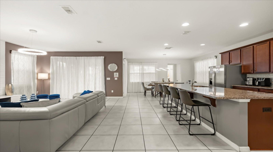 Kissimmee, Florida 34747, 6 Bedroom Bedrooms, ,4 Bathroombathrooms,Residential,For Sale,Nassau Point,0,Mfro6444250