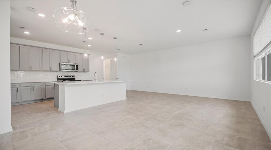 Davenport, Florida 33896, 3 Bedroom Bedrooms, ,2 Bathroombathrooms,Residential,For Sale,Longboat,0,Mfrs5157728
