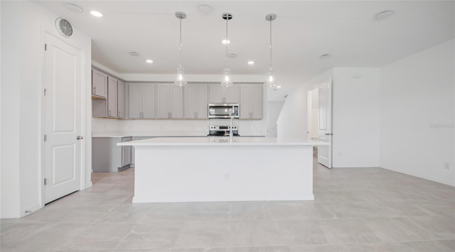 Davenport, Florida 33896, 3 Bedroom Bedrooms, ,2 Bathroombathrooms,Residential,For Sale,Longboat,0,Mfrs5157728