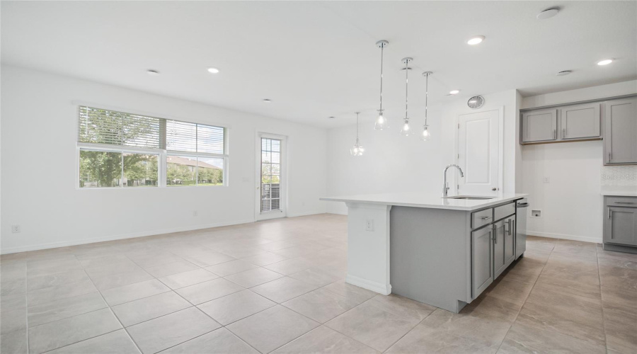 Davenport, Florida 33896, 3 Bedroom Bedrooms, ,2 Bathroombathrooms,Residential,For Sale,Longboat,0,Mfrs5157728