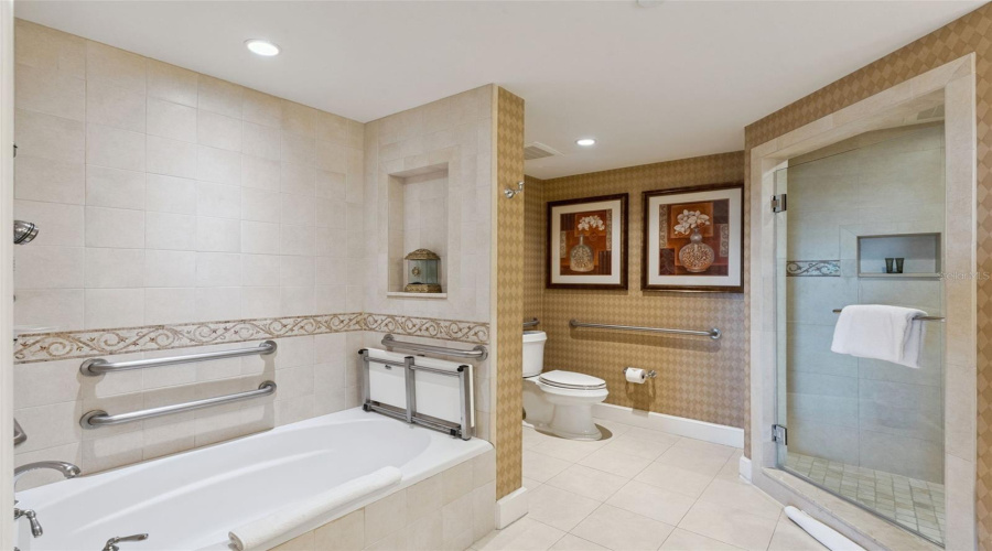 Kissimmee, Florida 34747, 2 Bedroom Bedrooms, ,2 Bathroombathrooms,Residential,For Sale,Gathering,0,Mfro6444513