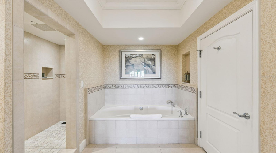 Kissimmee, Florida 34747, 2 Bedroom Bedrooms, ,2 Bathroombathrooms,Residential,For Sale,Gathering,0,Mfro6444513