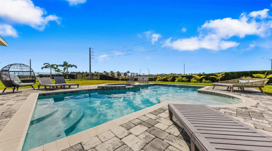Kissimmee, Florida 34747, 5 Bedroom Bedrooms, ,4 Bathroombathrooms,Residential,For Sale,Southfield,0,Mfro6443787
