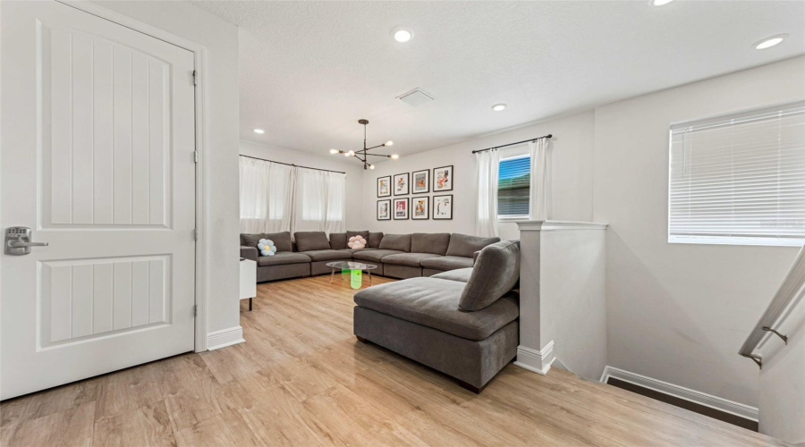 Kissimmee, Florida 34747, 5 Bedroom Bedrooms, ,4 Bathroombathrooms,Residential,For Sale,Southfield,0,Mfro6443787