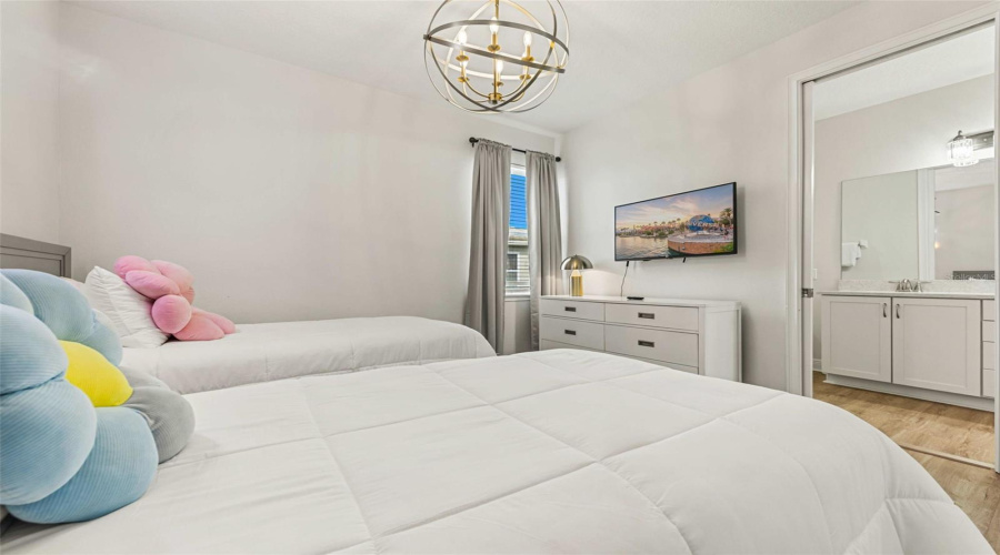 Kissimmee, Florida 34747, 5 Bedroom Bedrooms, ,4 Bathroombathrooms,Residential,For Sale,Southfield,0,Mfro6443787