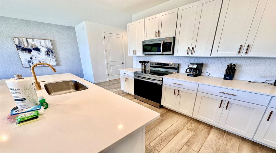 Davenport, Florida 33896, 3 Bedroom Bedrooms, ,2 Bathroombathrooms,Residential,For Sale,Plantation,0,Mfro6383887