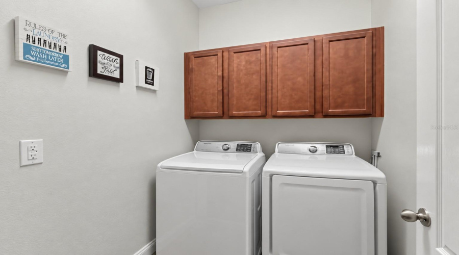 Davenport, Florida 33837, 4 Bedroom Bedrooms, ,2 Bathroombathrooms,Residential,For Sale,Lakeshore,0,Mfrtb8552067