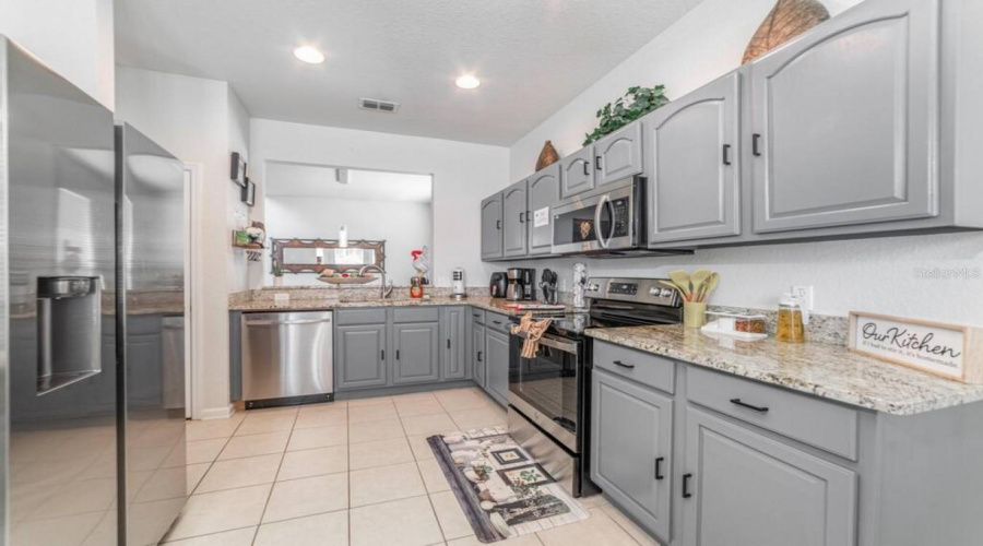 Kissimmee, Florida 34747, 5 Bedroom Bedrooms, ,5 Bathroombathrooms,Residential,For Sale,Teascone,0,Mfro6443467