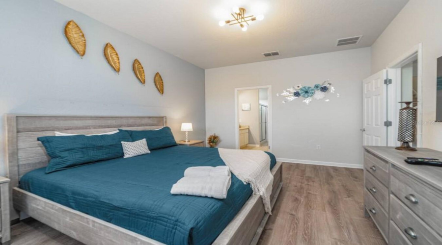 Kissimmee, Florida 34747, 5 Bedroom Bedrooms, ,5 Bathroombathrooms,Residential,For Sale,Teascone,0,Mfro6443467