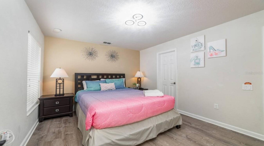 Kissimmee, Florida 34747, 5 Bedroom Bedrooms, ,5 Bathroombathrooms,Residential,For Sale,Teascone,0,Mfro6443467