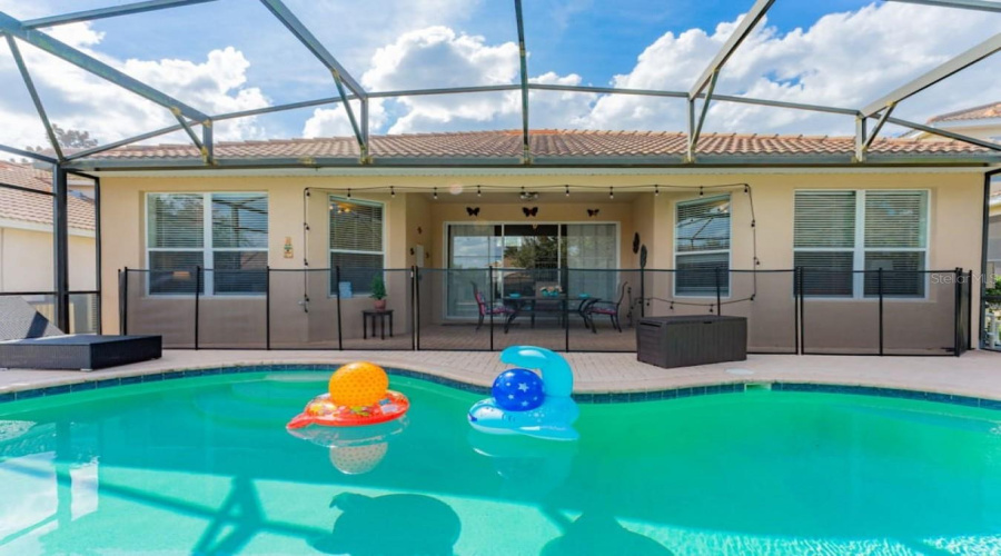 Kissimmee, Florida 34747, 5 Bedroom Bedrooms, ,5 Bathroombathrooms,Residential,For Sale,Teascone,0,Mfro6443467