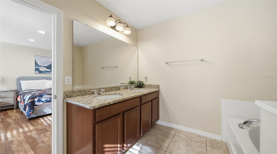 Kissimmee, Florida 34747, 5 Bedroom Bedrooms, ,4 Bathroombathrooms,Residential,For Sale,Roccella,0,Mfrtb8552101