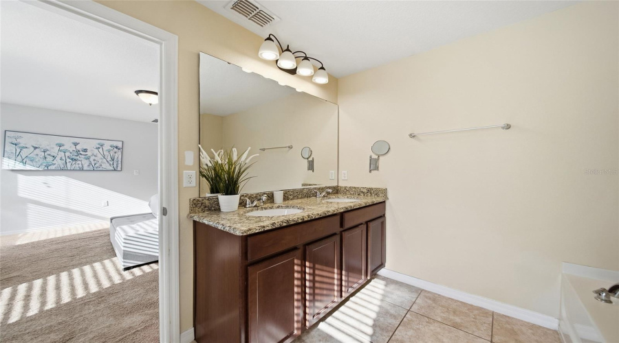 Kissimmee, Florida 34747, 5 Bedroom Bedrooms, ,4 Bathroombathrooms,Residential,For Sale,Roccella,0,Mfrtb8552101