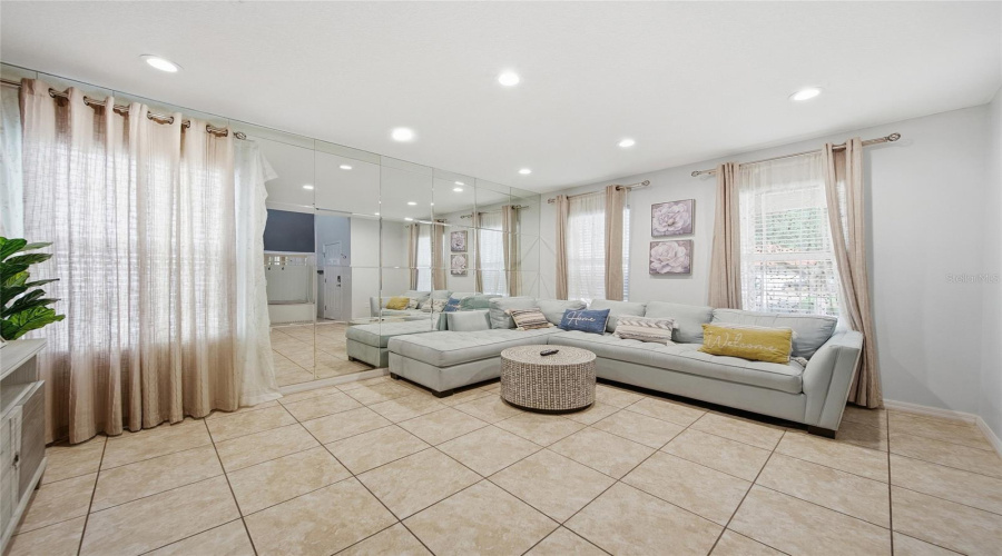 Kissimmee, Florida 34747, 5 Bedroom Bedrooms, ,4 Bathroombathrooms,Residential,For Sale,Roccella,0,Mfrtb8552101