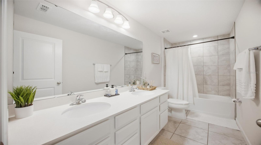 Upstairs Bathroom 2
