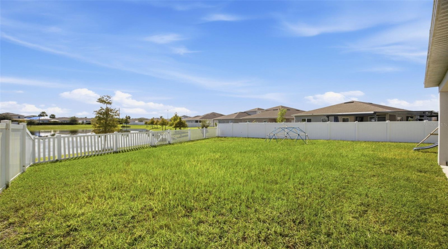 Davenport, Florida 33896, 4 Bedroom Bedrooms, ,3 Bathroombathrooms,Residential,For Sale,Siesta Vista,0,Mfrtb8552145