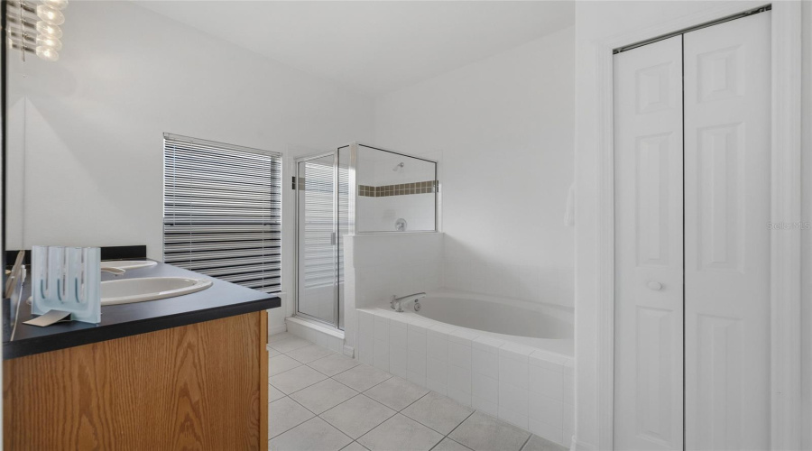 Davenport, Florida 33837, 5 Bedroom Bedrooms, ,3 Bathroombathrooms,Residential,For Sale,Cadiz,0,Mfro6444073