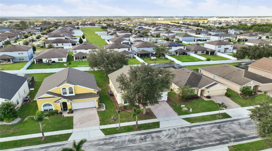 Davenport, Florida 33837, 5 Bedroom Bedrooms, ,3 Bathroombathrooms,Residential,For Sale,Cadiz,0,Mfro6444073