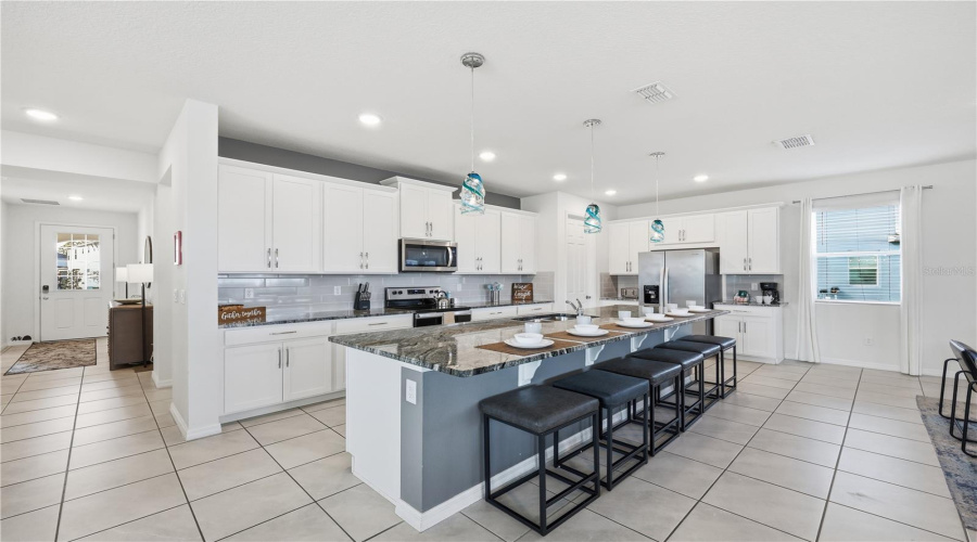 Kissimmee, Florida 34747, 9 Bedroom Bedrooms, ,6 Bathroombathrooms,Residential,For Sale,Tropical Haven,0,Mfro6441428
