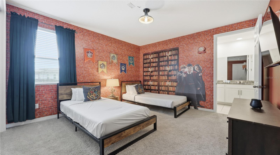 Kissimmee, Florida 34747, 9 Bedroom Bedrooms, ,6 Bathroombathrooms,Residential,For Sale,Tropical Haven,0,Mfro6441428