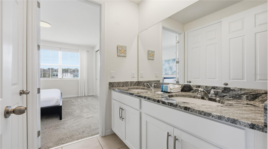Kissimmee, Florida 34747, 9 Bedroom Bedrooms, ,6 Bathroombathrooms,Residential,For Sale,Tropical Haven,0,Mfro6441428