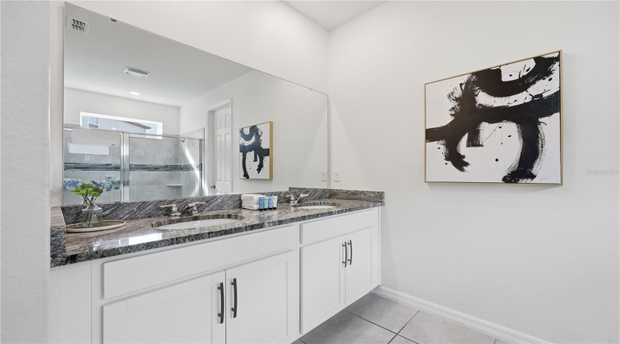 Kissimmee, Florida 34747, 9 Bedroom Bedrooms, ,6 Bathroombathrooms,Residential,For Sale,Tropical Haven,0,Mfro6441428