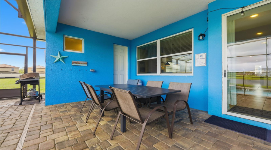 Kissimmee, Florida 34747, 9 Bedroom Bedrooms, ,6 Bathroombathrooms,Residential,For Sale,Tropical Haven,0,Mfro6441428