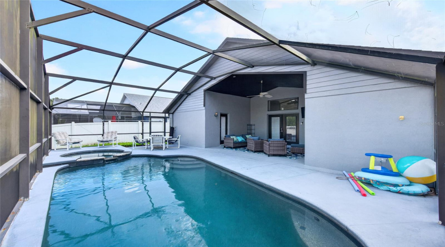 Kissimmee, Florida 34747, 5 Bedroom Bedrooms, ,4 Bathroombathrooms,Residential,For Sale,Oneida,0,Mfro6443443