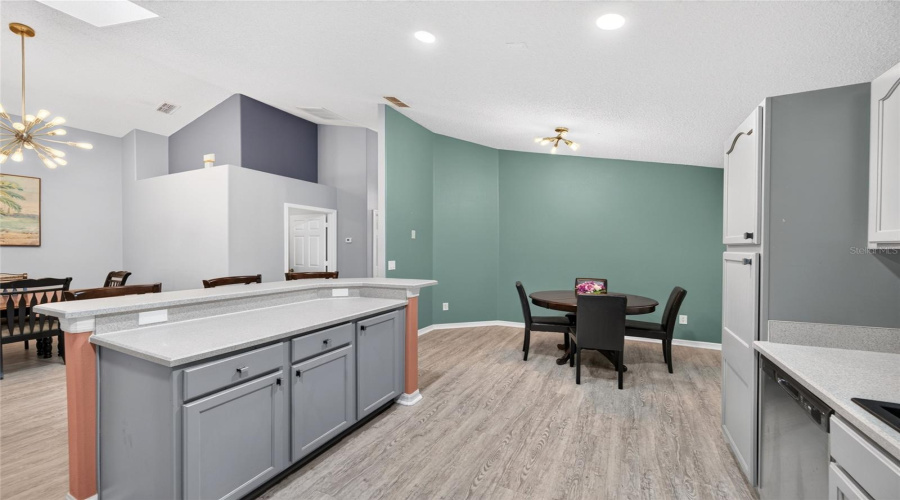 Kissimmee, Florida 34747, 5 Bedroom Bedrooms, ,4 Bathroombathrooms,Residential,For Sale,Oneida,0,Mfro6443443