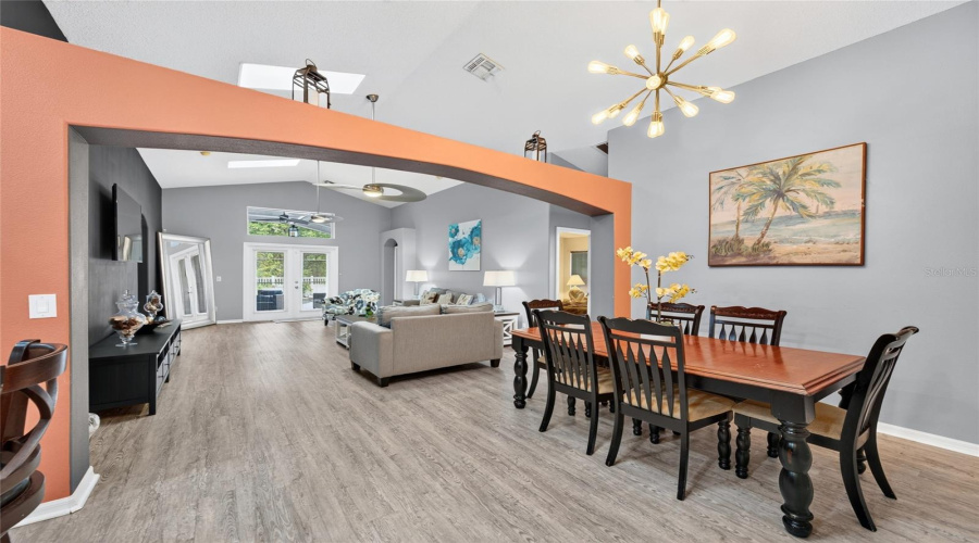 Kissimmee, Florida 34747, 5 Bedroom Bedrooms, ,4 Bathroombathrooms,Residential,For Sale,Oneida,0,Mfro6443443