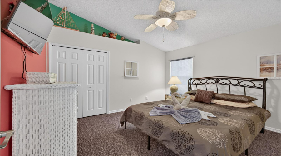 Kissimmee, Florida 34747, 5 Bedroom Bedrooms, ,4 Bathroombathrooms,Residential,For Sale,Oneida,0,Mfro6443443