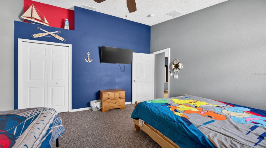 Kissimmee, Florida 34747, 5 Bedroom Bedrooms, ,4 Bathroombathrooms,Residential,For Sale,Oneida,0,Mfro6443443