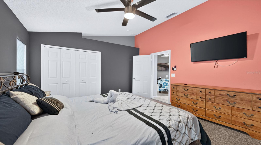Kissimmee, Florida 34747, 5 Bedroom Bedrooms, ,4 Bathroombathrooms,Residential,For Sale,Oneida,0,Mfro6443443