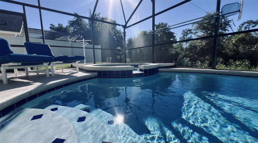 Sparkling Heated Pool - Resurfaced!
