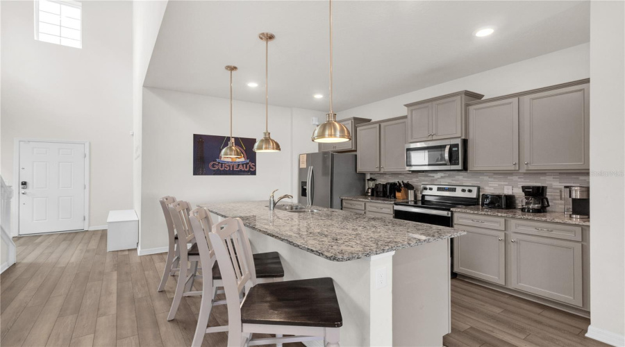 Davenport, Florida 33897, 6 Bedroom Bedrooms, ,4 Bathroombathrooms,Residential,For Sale,Kona,0,Mfro6444064