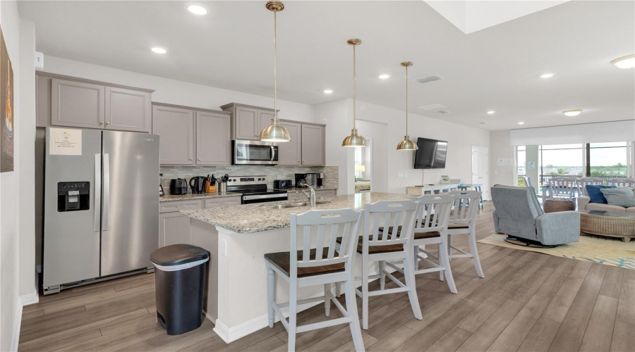 Davenport, Florida 33897, 6 Bedroom Bedrooms, ,4 Bathroombathrooms,Residential,For Sale,Kona,0,Mfro6444064