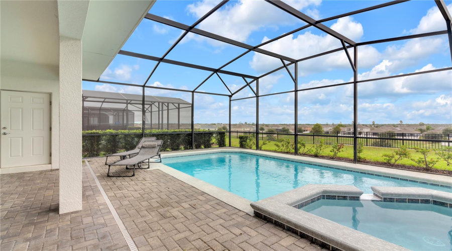 Davenport, Florida 33897, 6 Bedroom Bedrooms, ,4 Bathroombathrooms,Residential,For Sale,Kona,0,Mfro6444064