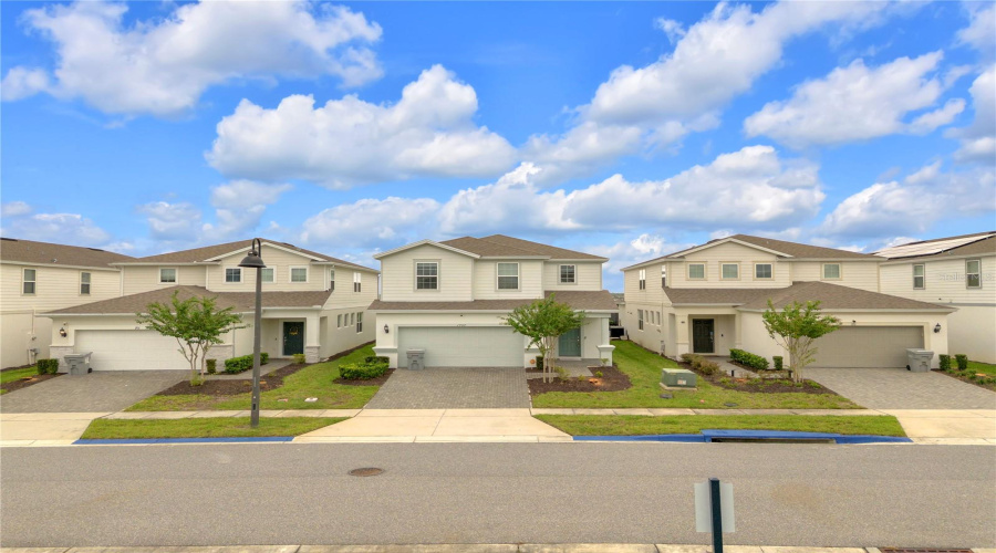 Davenport, Florida 33897, 6 Bedroom Bedrooms, ,4 Bathroombathrooms,Residential,For Sale,Kona,0,Mfro6444064