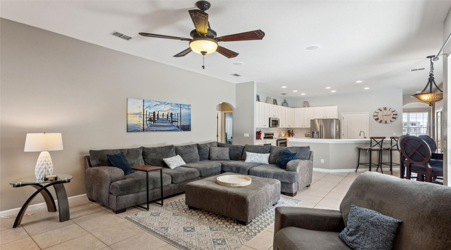 Davenport, Florida 33897, 5 Bedroom Bedrooms, ,3 Bathroombathrooms,Residential,For Sale,Northampton,0,Mfrs5150621